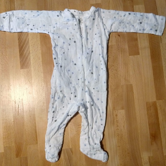 aden and anais footed sleeper